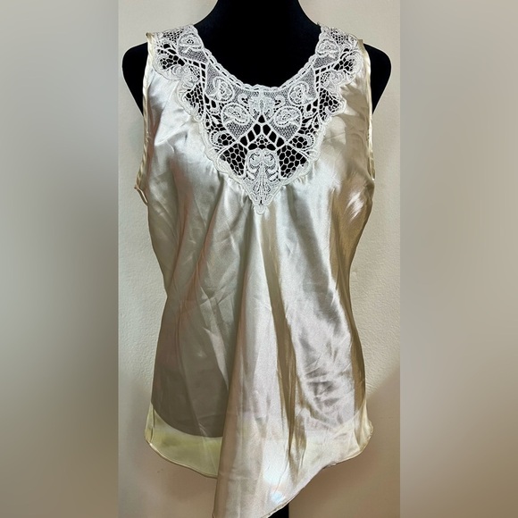 cinema etoile Other - Vintage Cinema Etoile Off white lace satin lingerie sleeveless camisole Med EUC